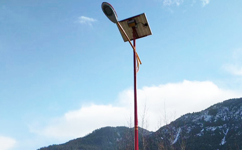 如何选择高质量的老街街道太阳能路灯材料：全方位指南